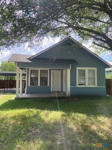 720 S Laurel Avenue, Luling, TX 78648