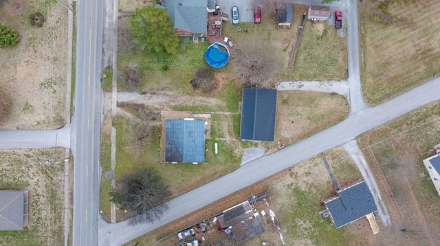 439 W Park St, Guthrie, KY 42234
