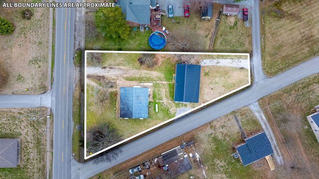 439 W Park St, Guthrie, KY 42234