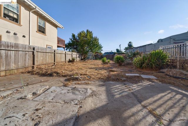 5533 Edgerly St, Oakland, CA 94621