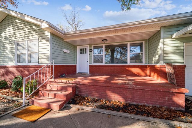 1122 S Russell Street, Skiatook, OK 74070