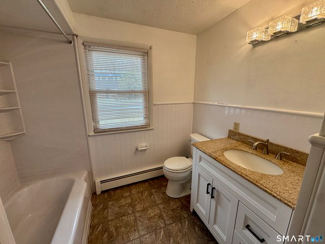 12 Nutmeg Drive, Clinton, CT 06413