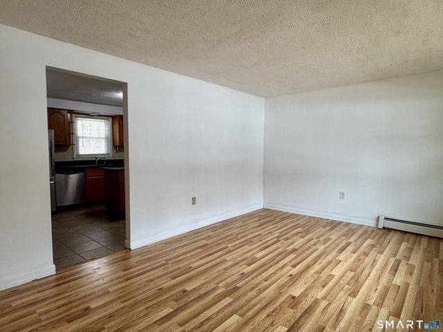 12 Nutmeg Drive, Clinton, CT 06413