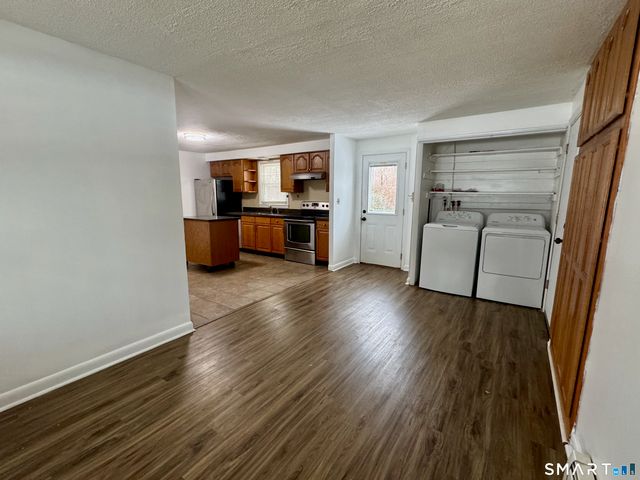 12 Nutmeg Drive, Clinton, CT 06413