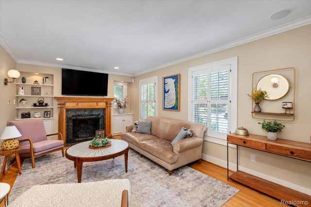 1208 Villa Road, Birmingham, MI 48009