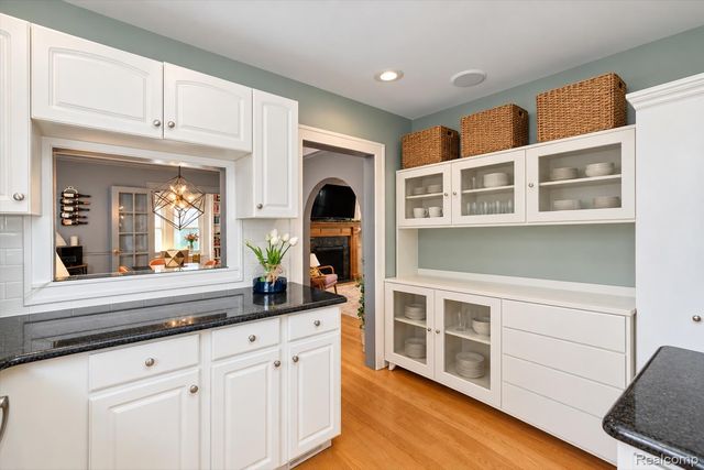 1208 Villa Road, Birmingham, MI 48009