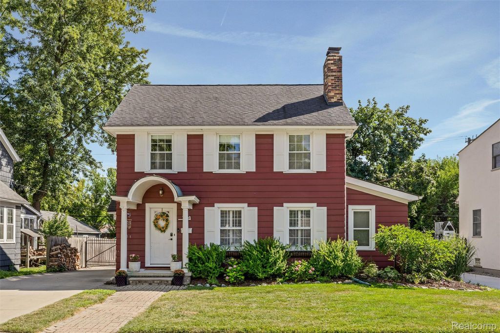 1208 Villa Road, Birmingham, MI 48009