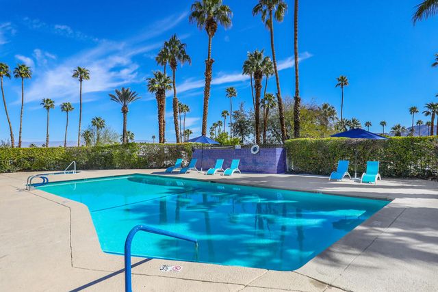 30 Diamond East Drive, Palm Desert, CA 92260