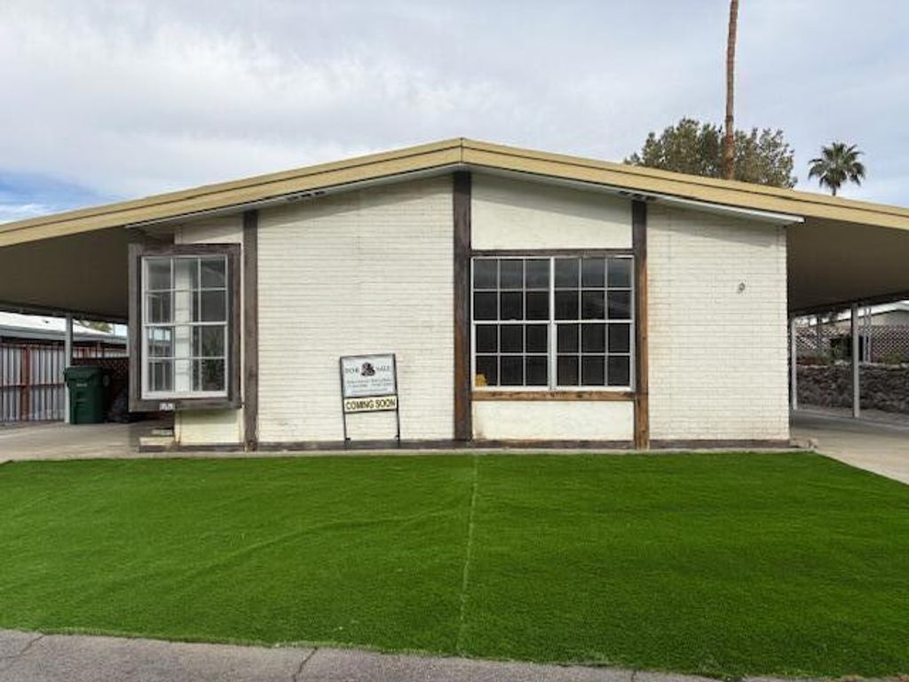 Image 1 of property listing at 30 Diamond East Drive, Palm Desert, CA 92260