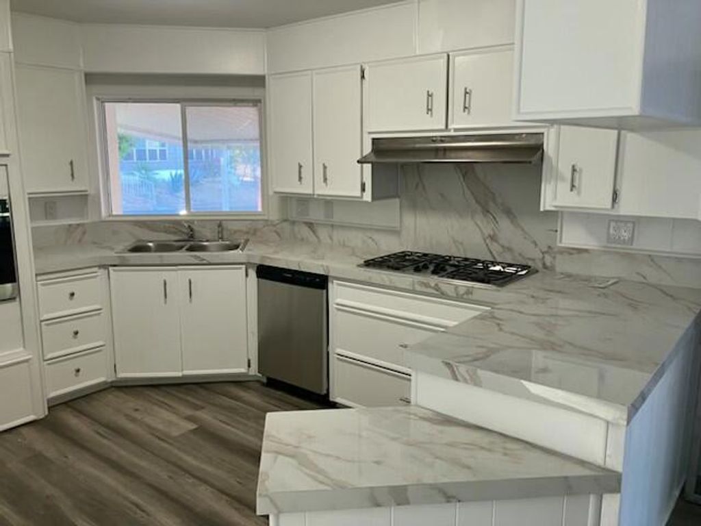 Image 4 of property listing at 30 Diamond East Drive, Palm Desert, CA 92260