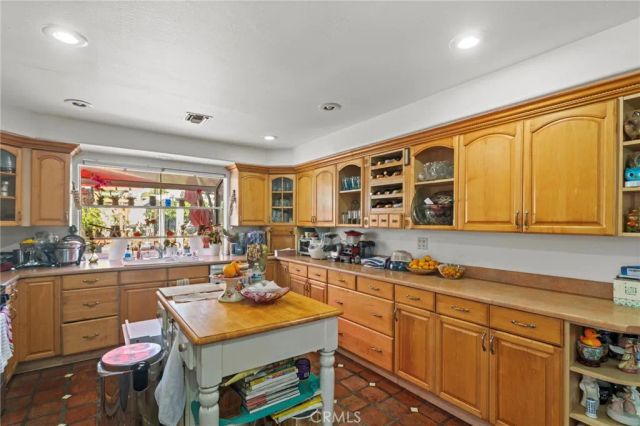 14263 Hubbard, Sylmar, CA 91342