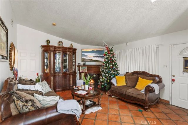 14263 Hubbard, Sylmar, CA 91342