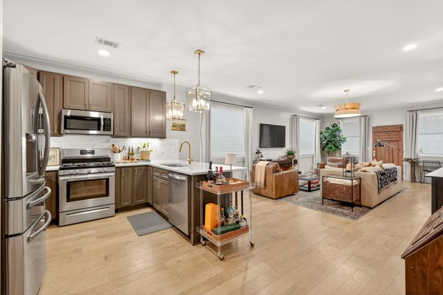 4220 Woods St, Old Hickory, TN 37138