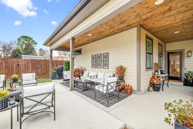 4220 Woods St, Old Hickory, TN 37138