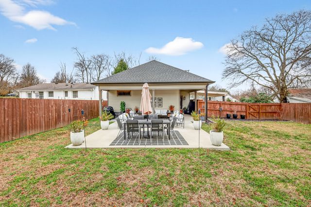 4220 Woods St, Old Hickory, TN 37138