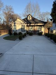 4220 Woods St, Old Hickory, TN 37138