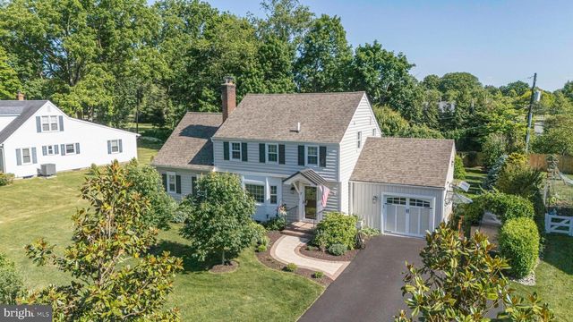 7 COLONIAL RIDGE DR, Yardley, PA 19067
