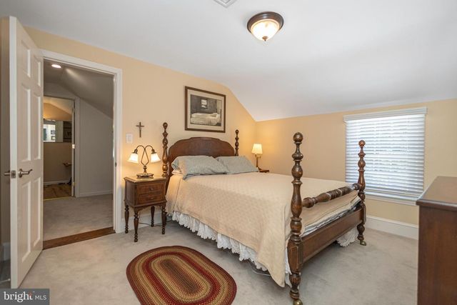 7 COLONIAL RIDGE DR, Yardley, PA 19067