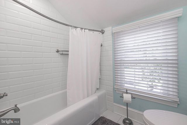 7 COLONIAL RIDGE DR, Yardley, PA 19067