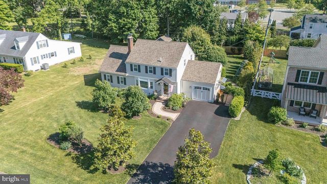 7 COLONIAL RIDGE DR, Yardley, PA 19067
