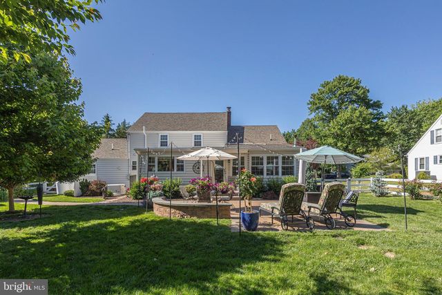 7 COLONIAL RIDGE DR, Yardley, PA 19067