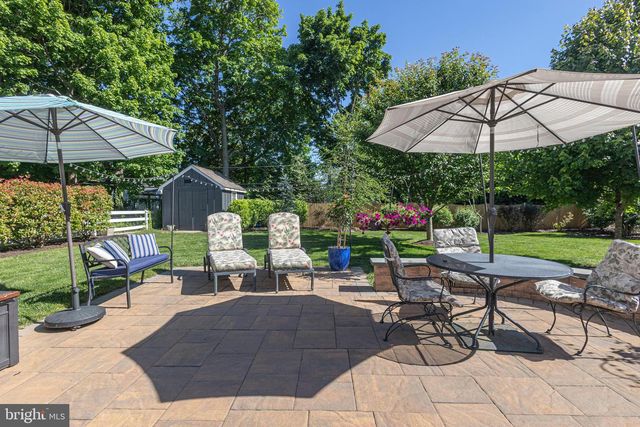 7 COLONIAL RIDGE DR, Yardley, PA 19067