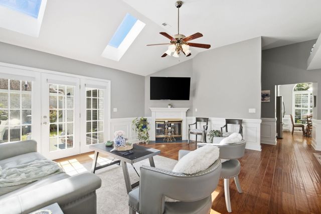 958 Courtyard Dr., Myrtle Beach, SC 29577