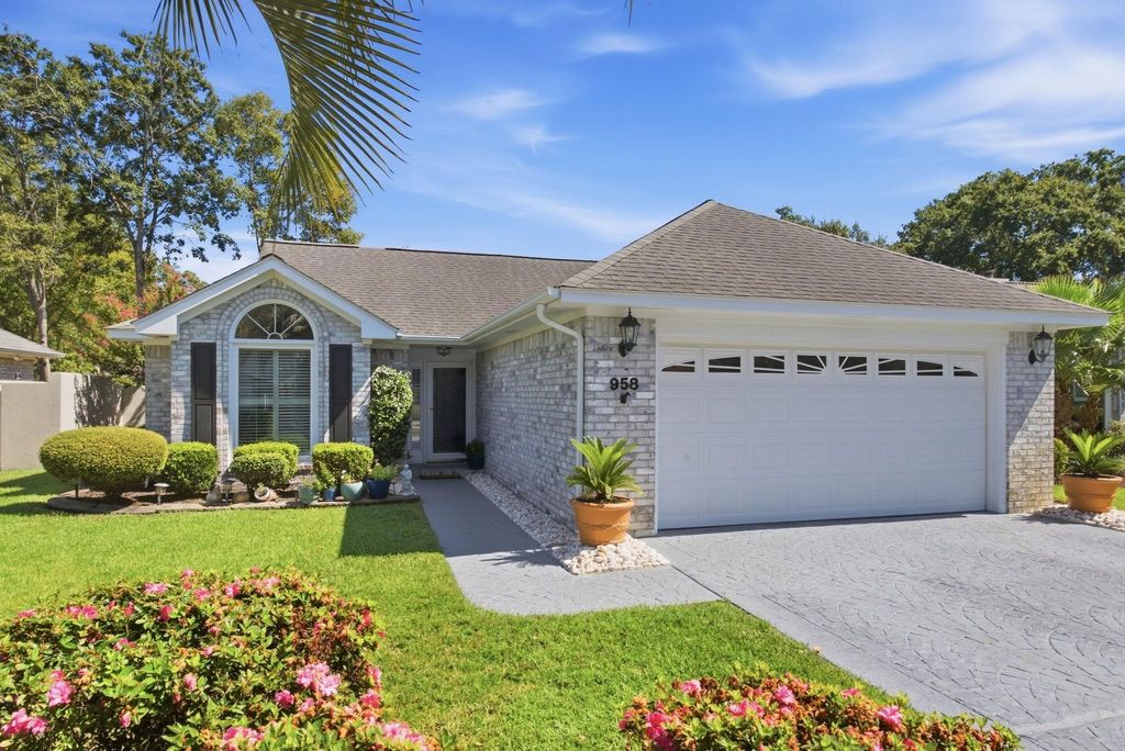958 Courtyard Dr., Myrtle Beach, SC 29577