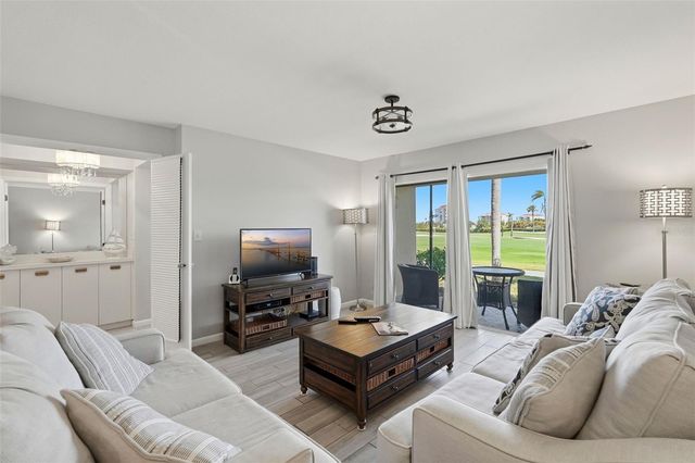 6151 BAHIA DEL MAR BOULEVARD 123, St Petersburg, FL 33715