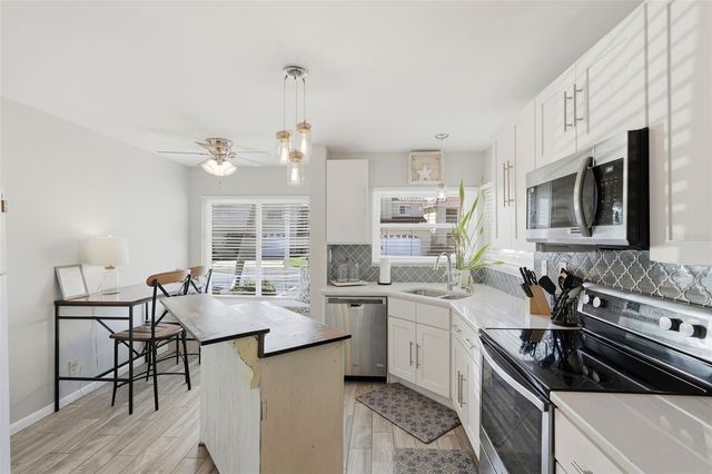 6151 BAHIA DEL MAR BOULEVARD 123, St Petersburg, FL 33715