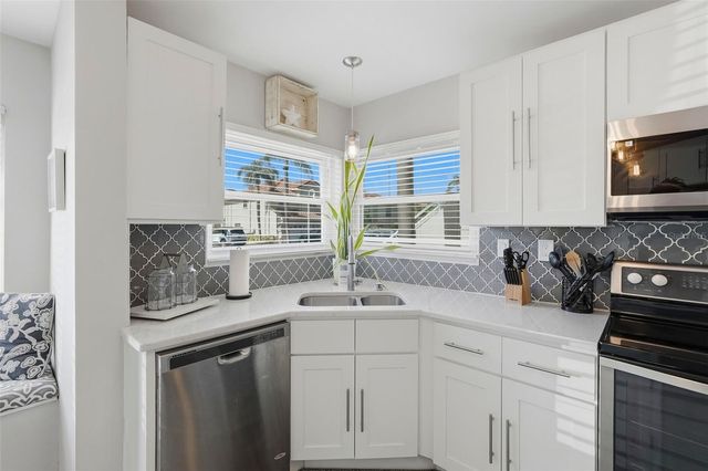 6151 BAHIA DEL MAR BOULEVARD 123, St Petersburg, FL 33715