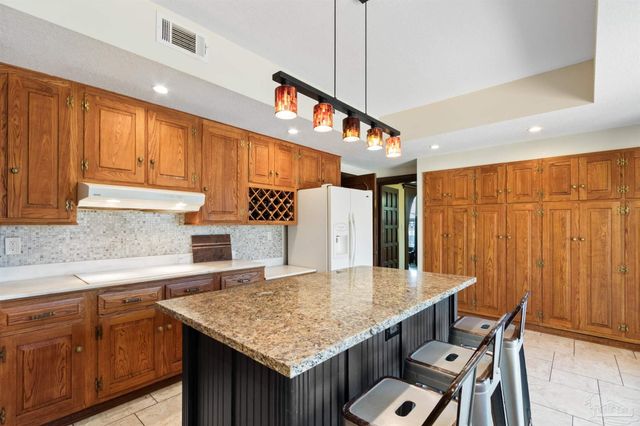 5089 Shoshone Dr, Pensacola, FL 32507