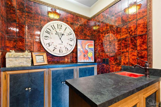 5089 Shoshone Dr, Pensacola, FL 32507