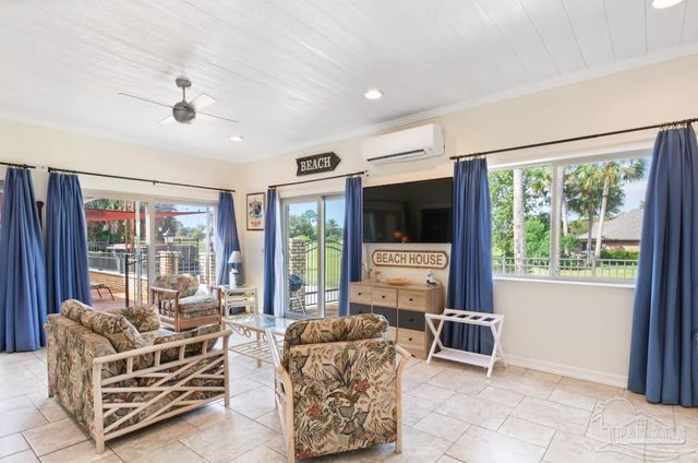 5089 Shoshone Dr, Pensacola, FL 32507