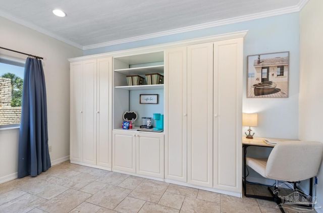 5089 Shoshone Dr, Pensacola, FL 32507