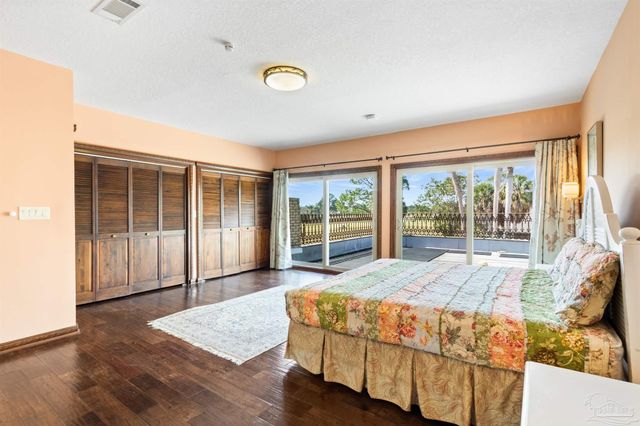 5089 Shoshone Dr, Pensacola, FL 32507