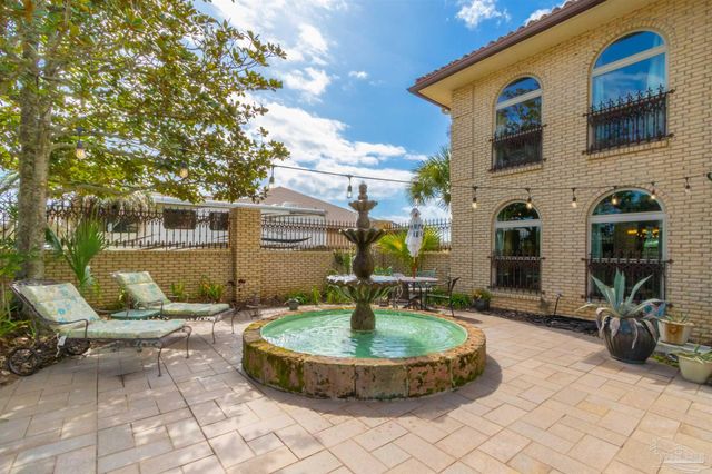 5089 Shoshone Dr, Pensacola, FL 32507