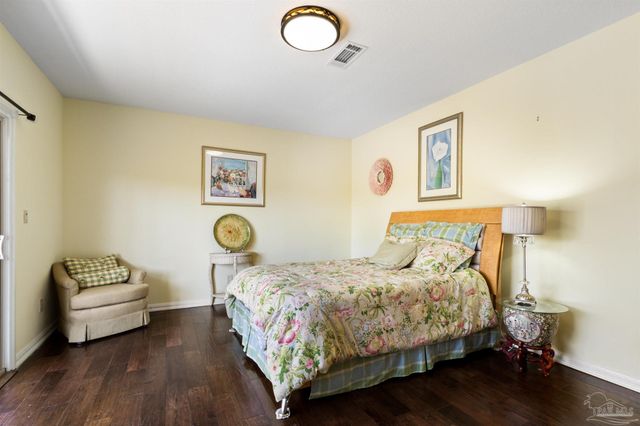 5089 Shoshone Dr, Pensacola, FL 32507