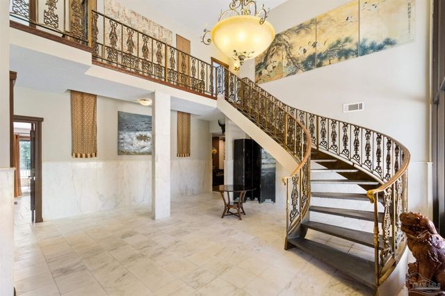 5089 Shoshone Dr, Pensacola, FL 32507