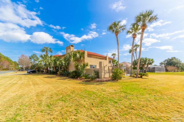 5089 Shoshone Dr, Pensacola, FL 32507