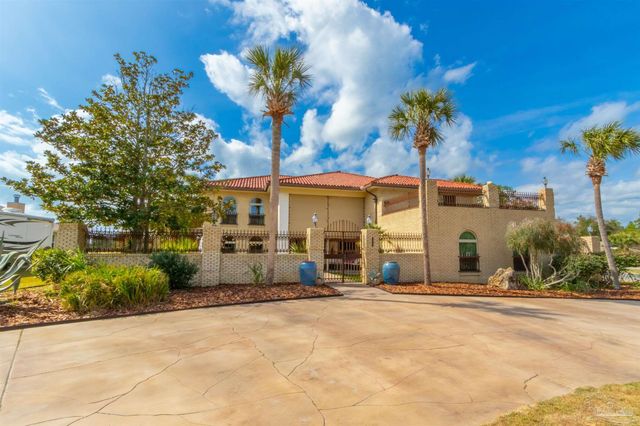 5089 Shoshone Dr, Pensacola, FL 32507