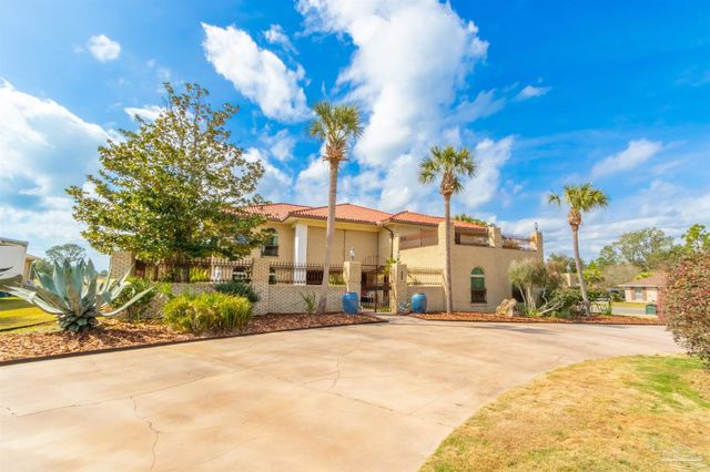 5089 Shoshone Dr, Pensacola, FL 32507