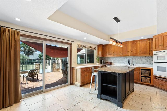 5089 Shoshone Dr, Pensacola, FL 32507