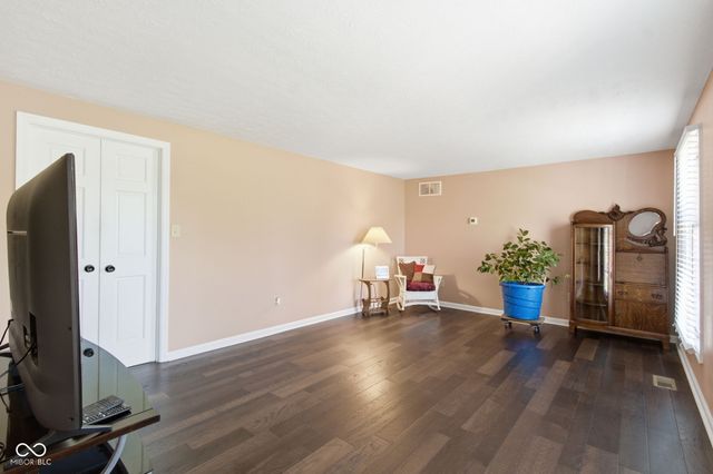 2631 Highland Road, Anderson, IN 46012