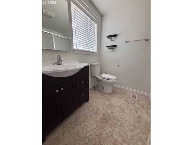 87624 PARKSIDE Dr, Florence, OR 97439