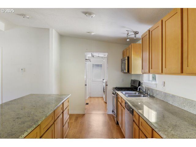 87624 PARKSIDE Dr, Florence, OR 97439