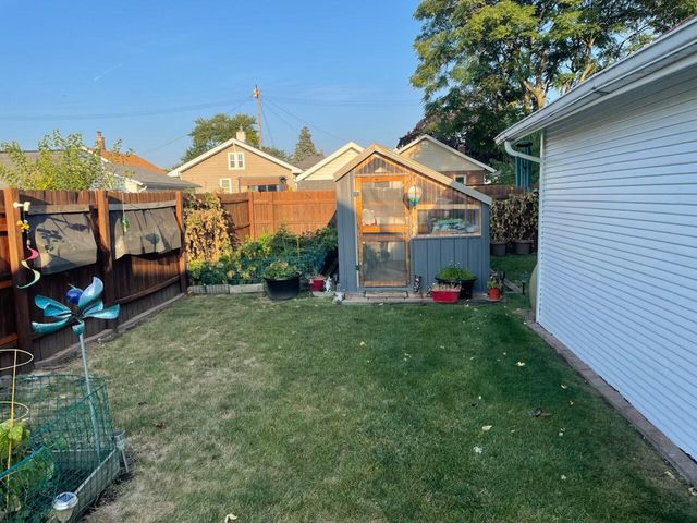 7417 28th AVENUE, Kenosha, WI 53143