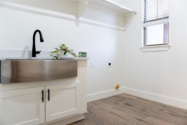 9451 W Charter Oak Road, Edmond, OK 73025