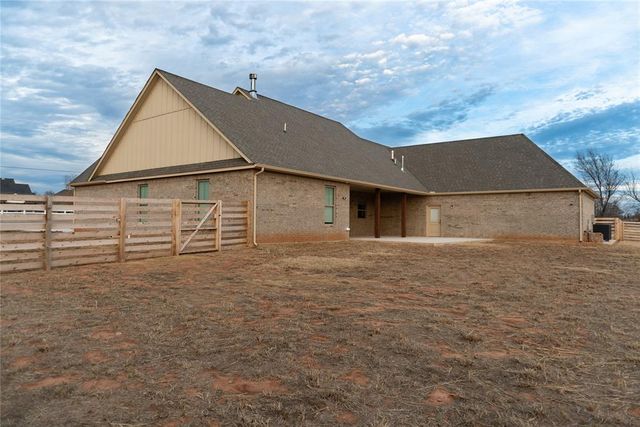 9451 W Charter Oak Road, Edmond, OK 73025