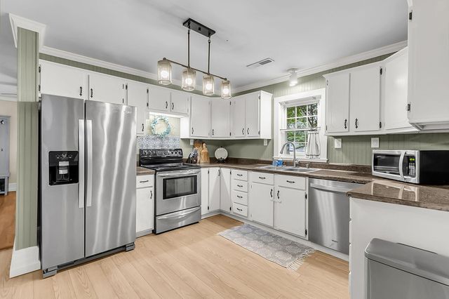 171 John Street, Harleyville, SC 29448